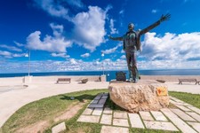 106180_statua_di_domenico_modugno_polignano_a_mare.jpg